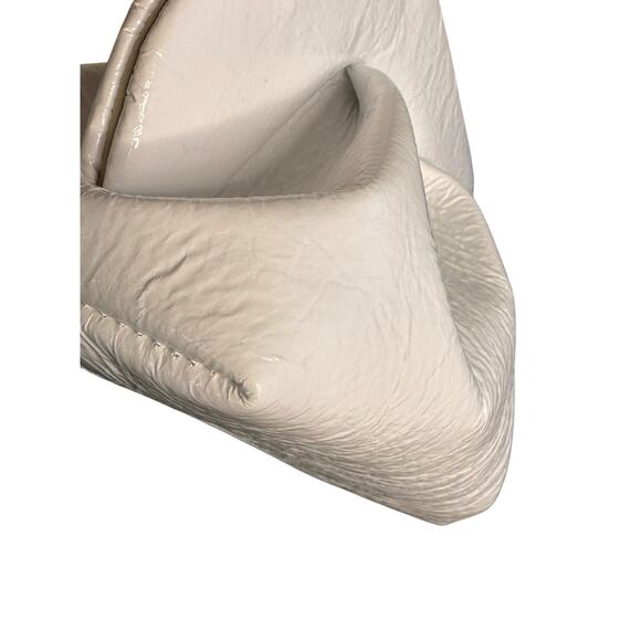 Themoire NWT Tia Pineapple Clutch Bag in Shell - Picture 13 of 16